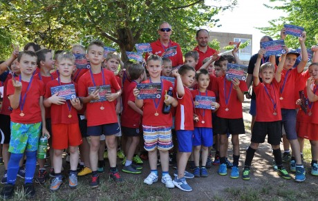 Díjátadással zárult a VBKE focitábora - Szoboszlai Dominikkal is találkoztak a gyerekek